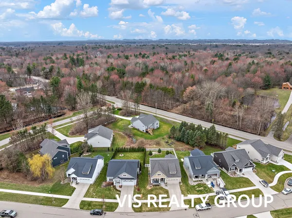 $524,900 | 16501 Wickshire Pl Spring Lake, Spring Lake, MI 49456