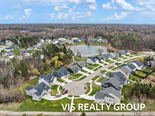 $524,900 | 16501 Wickshire Pl Spring Lake, Spring Lake, MI 49456