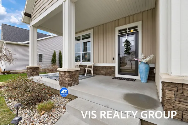 $524,900 | 16501 Wickshire Pl Spring Lake, Spring Lake, MI 49456