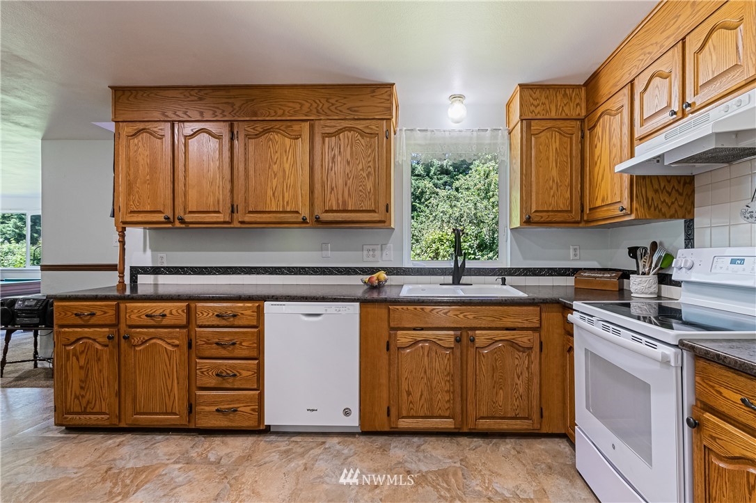 1248 Lattimore Road Ferndale, WA 98248 - Photo 4 of 33