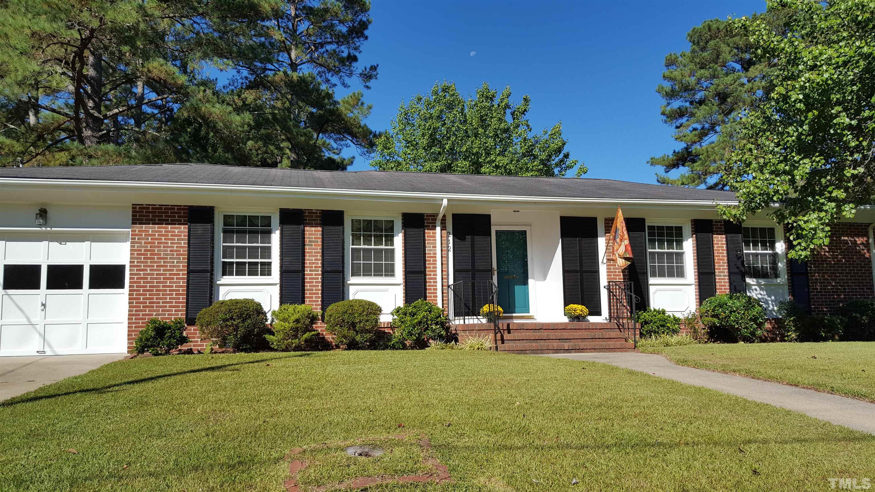 212 Longview Drive Smithfield, NC 27577 - Photo 15 of 15 front view of a house with a yard