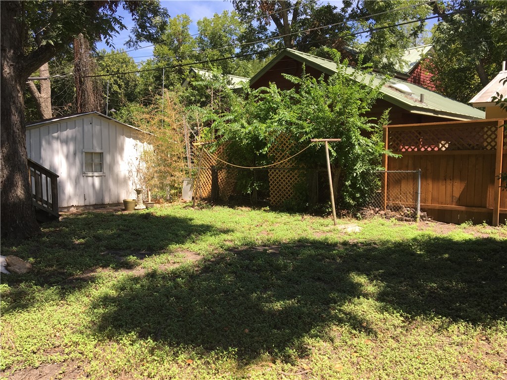 812 East 30th Street Austin, TX 78705 - Photo 16 of 16 a view of a street