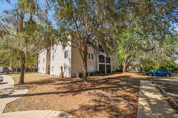 $198,000 | 3800 Southwest 20th Avenue, Unit 611, Gainesville, FL 32607