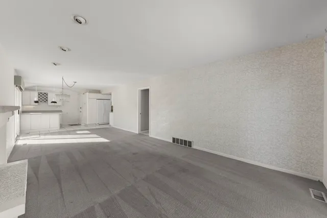 $677,000 | 729 Burning Tree Lane, Naperville, IL 60563