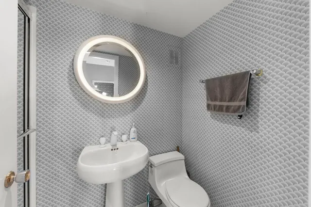 $677,000 | 729 Burning Tree Lane, Naperville, IL 60563