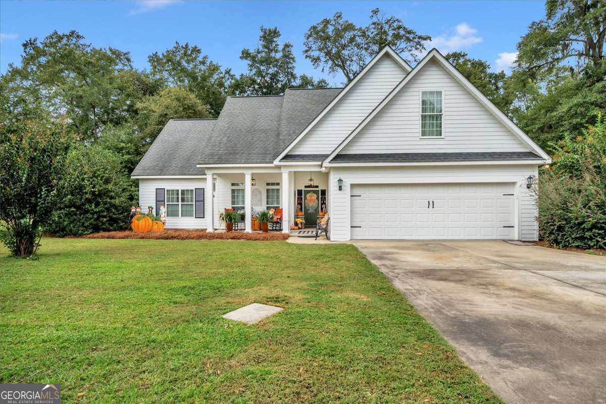 153 Landing Road Cordele, GA 31015 - Photo 49 of 62 a view of a yard in front of house