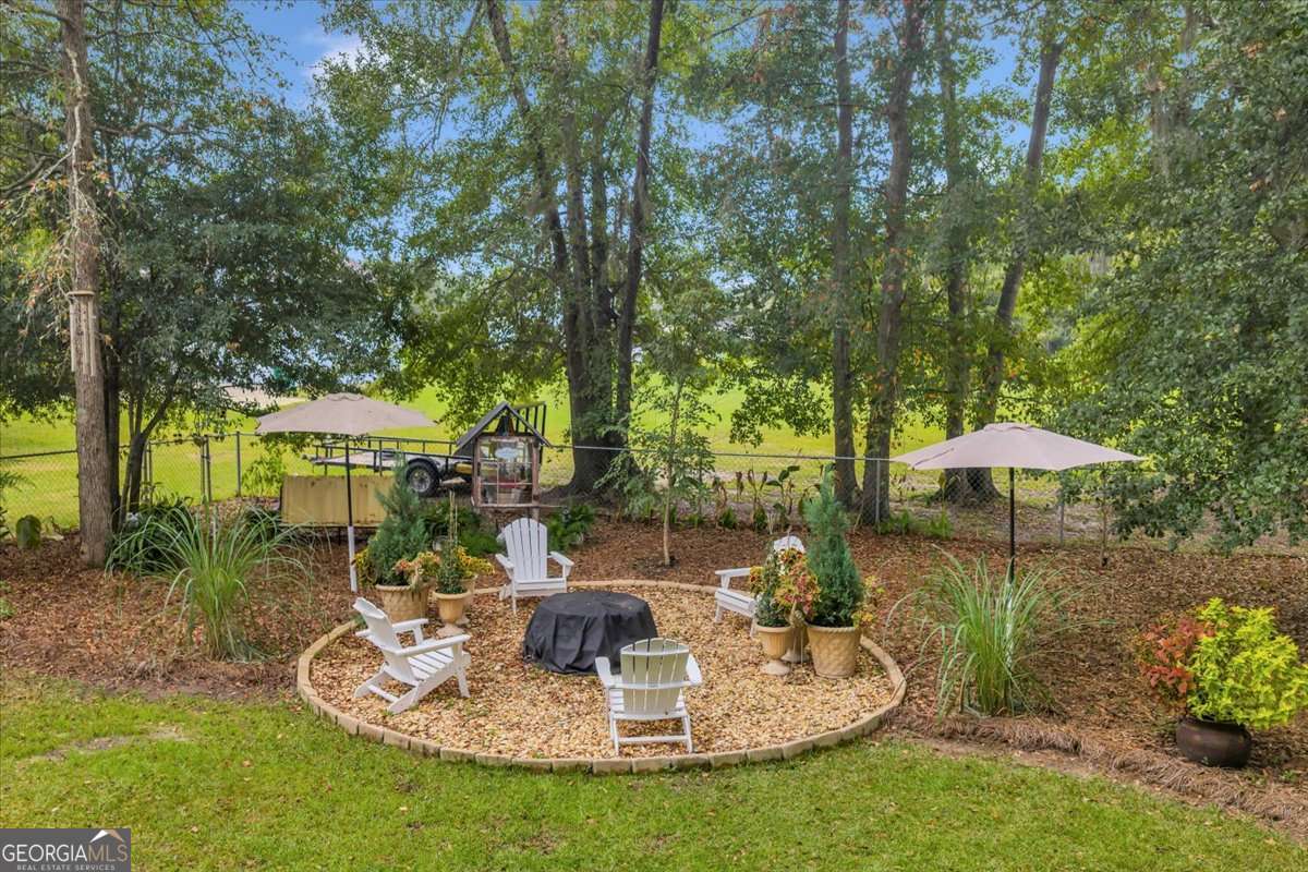 153 Landing Road Cordele, GA 31015 - Photo 60 of 62 a garden view with a seating space