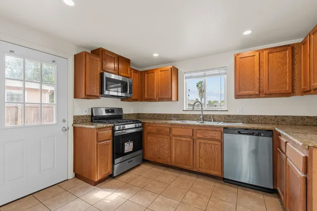 $375,000 | 3925 Palmetto Street, Sacramento, CA 95838