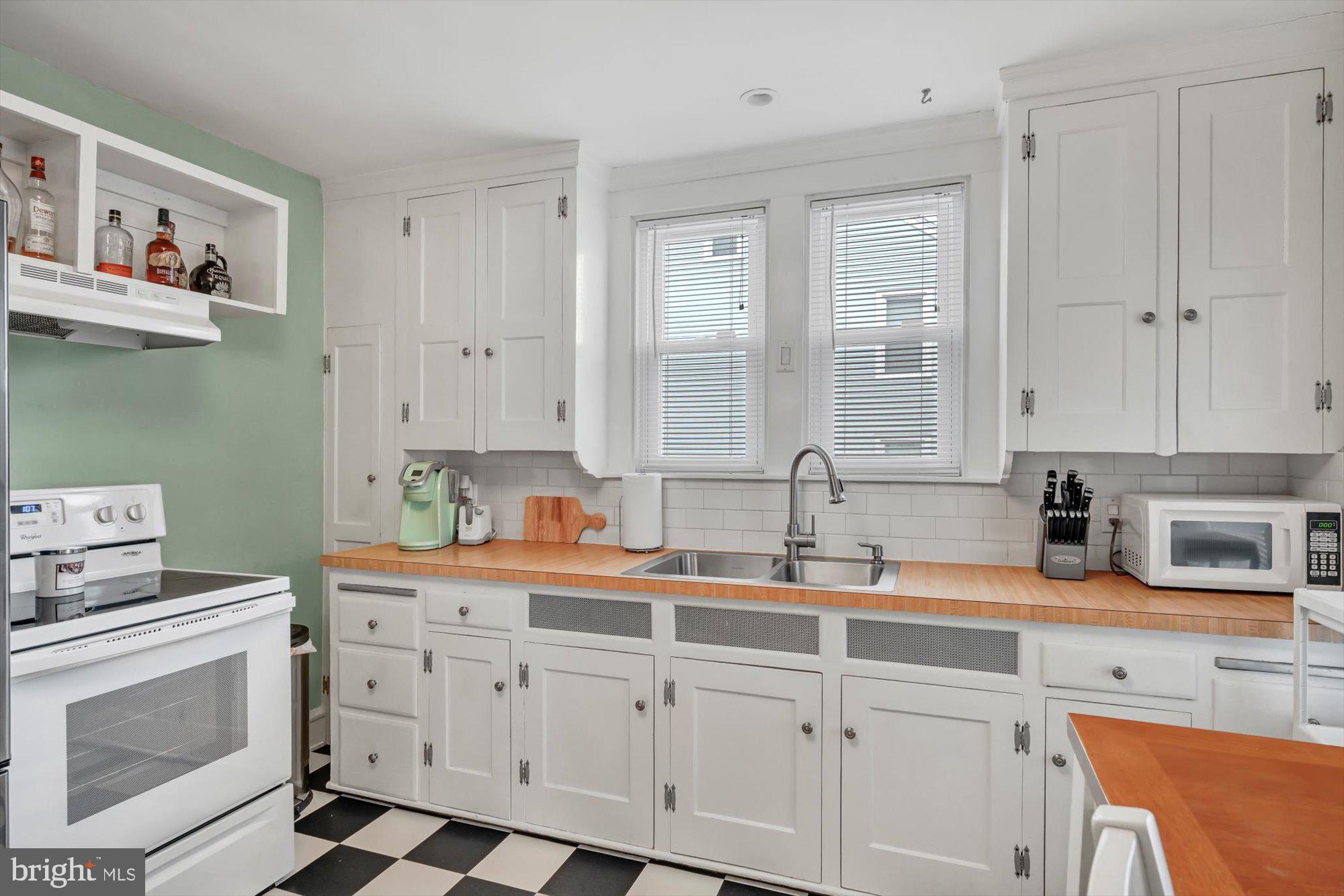 50 Delp Road Lancaster, PA 17601 - Photo 17 of 38 Kitchen