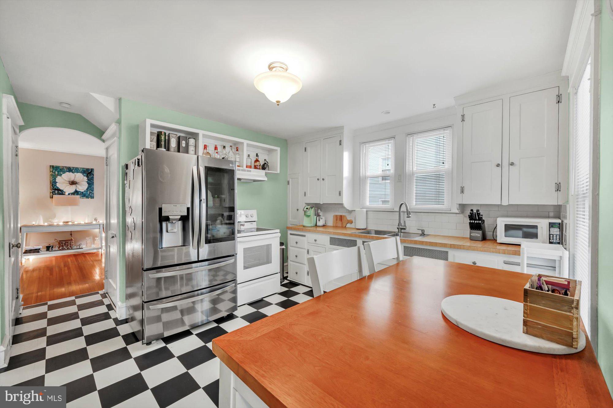 50 Delp Road Lancaster, PA 17601 - Photo 20 of 38 Eat in Kitchen