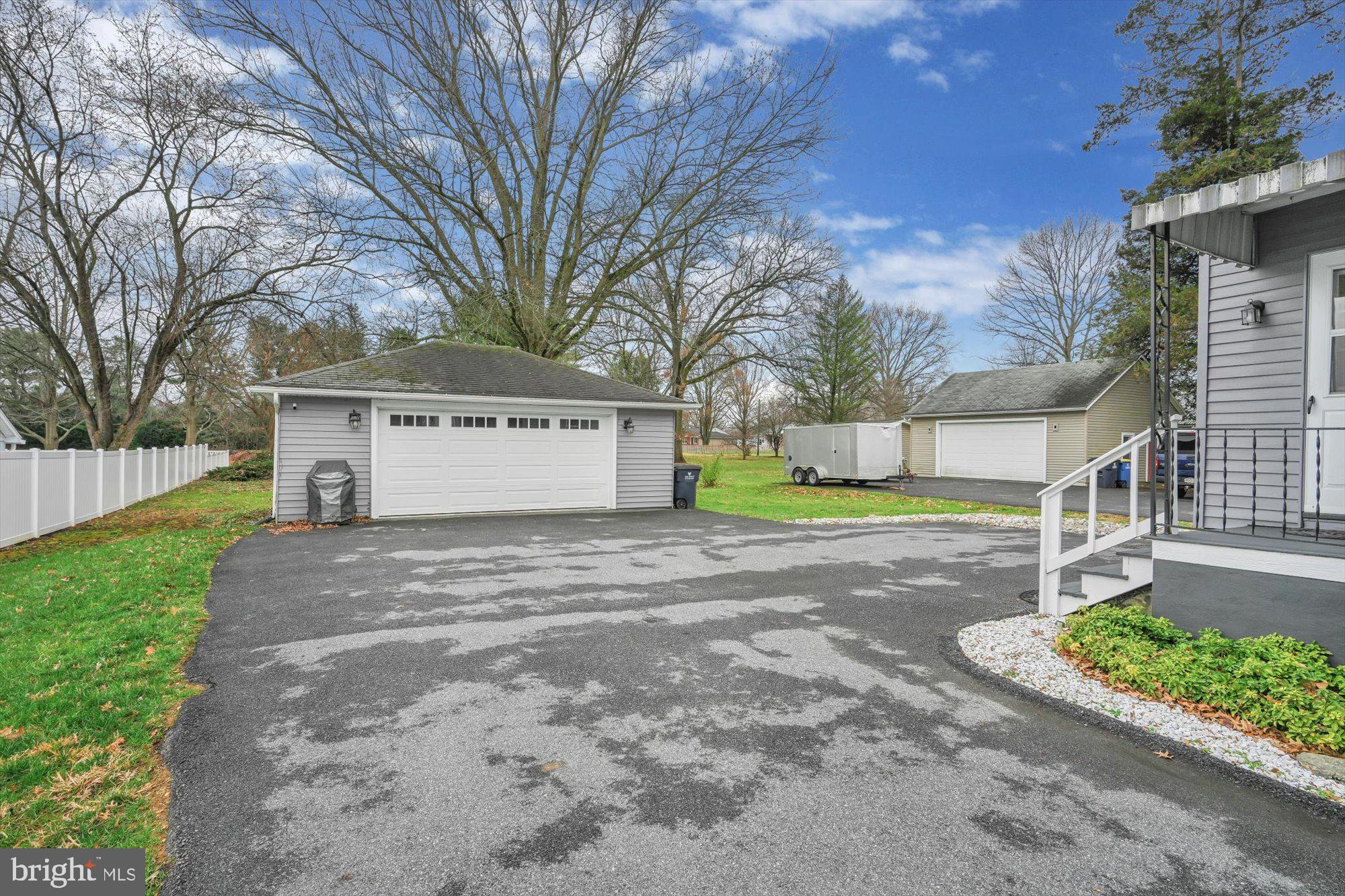 50 Delp Road Lancaster, PA 17601 - Photo 5 of 38 2 Car Detached Garage