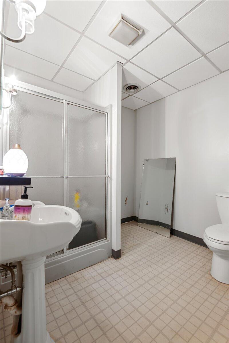 413 Chestnut Street Corbin, KY 40701 - Photo 20 of 46 20-Downstairs Bathroom