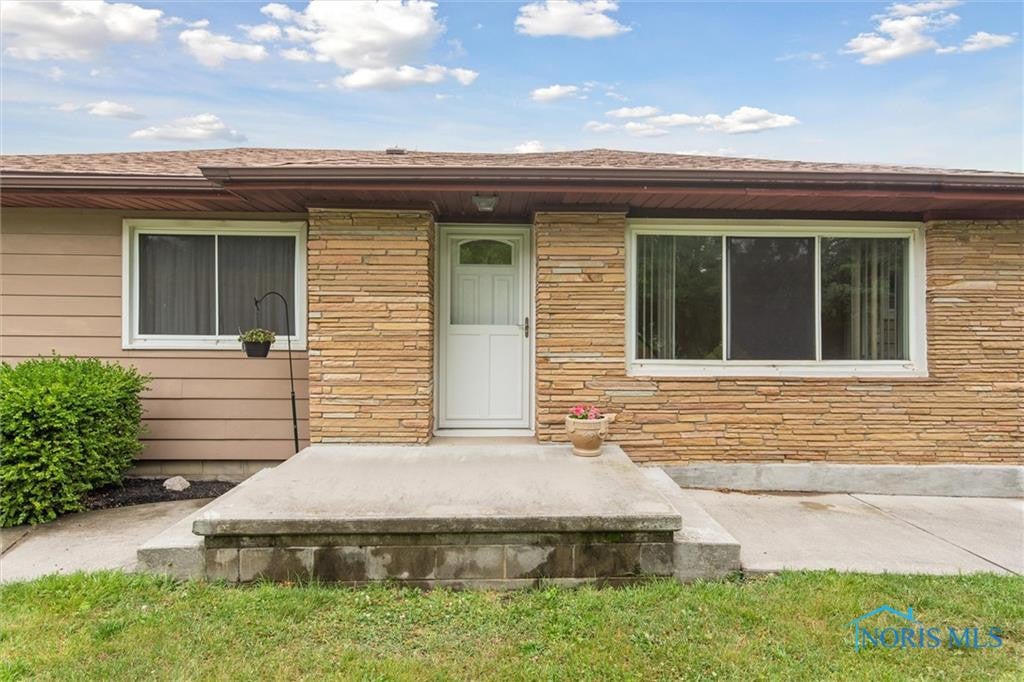 3745 Pickle Road Oregon, OH 43616 - Photo 5 of 49 Gallery Image 5