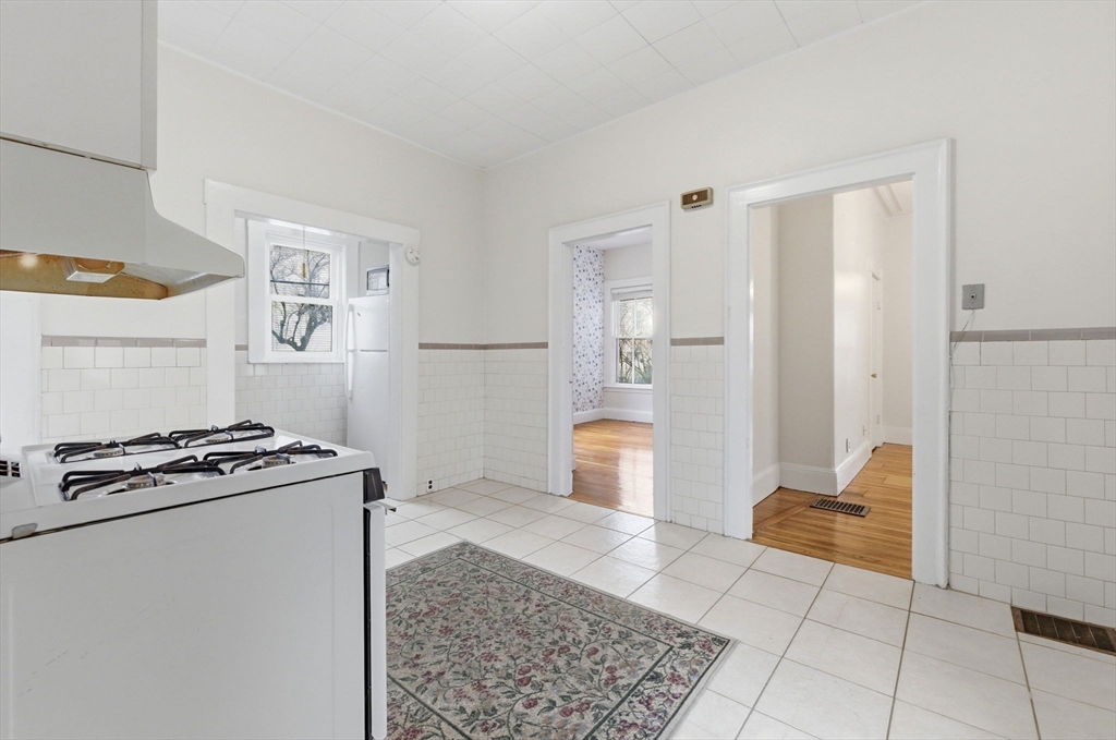 48 Springfield Street Somerville, MA 02143 - Photo 14 of 38