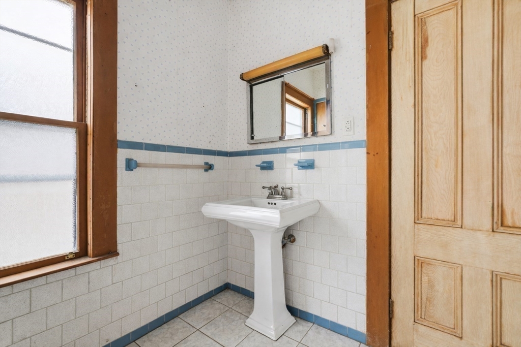 48 Springfield Street Somerville, MA 02143 - Photo 29 of 38