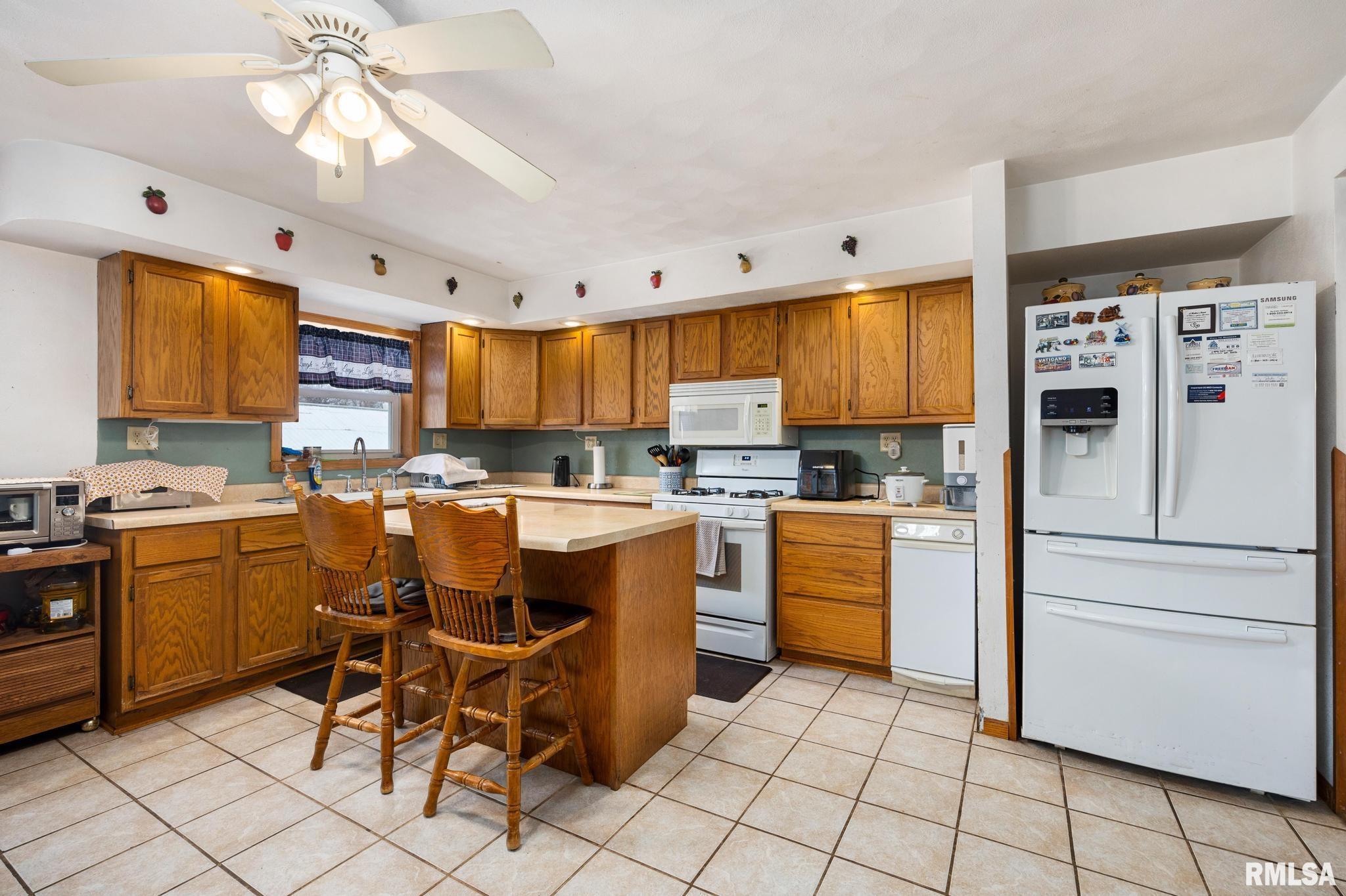 13931 2nd Street Pekin, IL 61554 - Photo 17 of 39