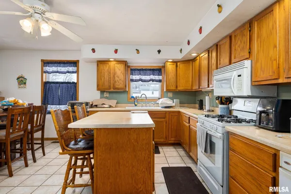 $209,990 | 13931 2nd Street, Pekin, IL 61554