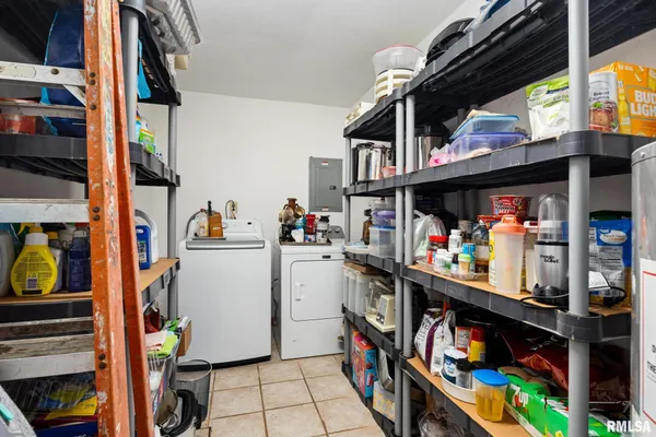 $209,990 | 13931 2nd Street, Pekin, IL 61554