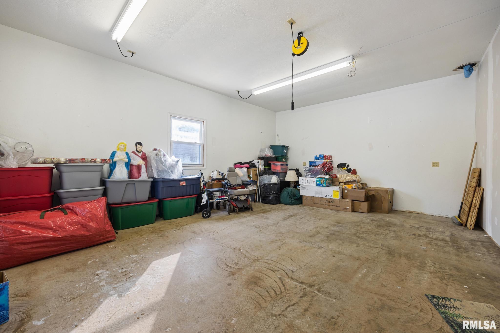 13931 2nd Street Pekin, IL 61554 - Photo 29 of 39