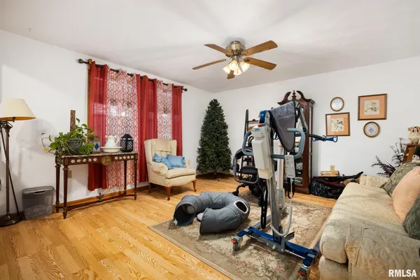 $209,990 | 13931 2nd Street, Pekin, IL 61554