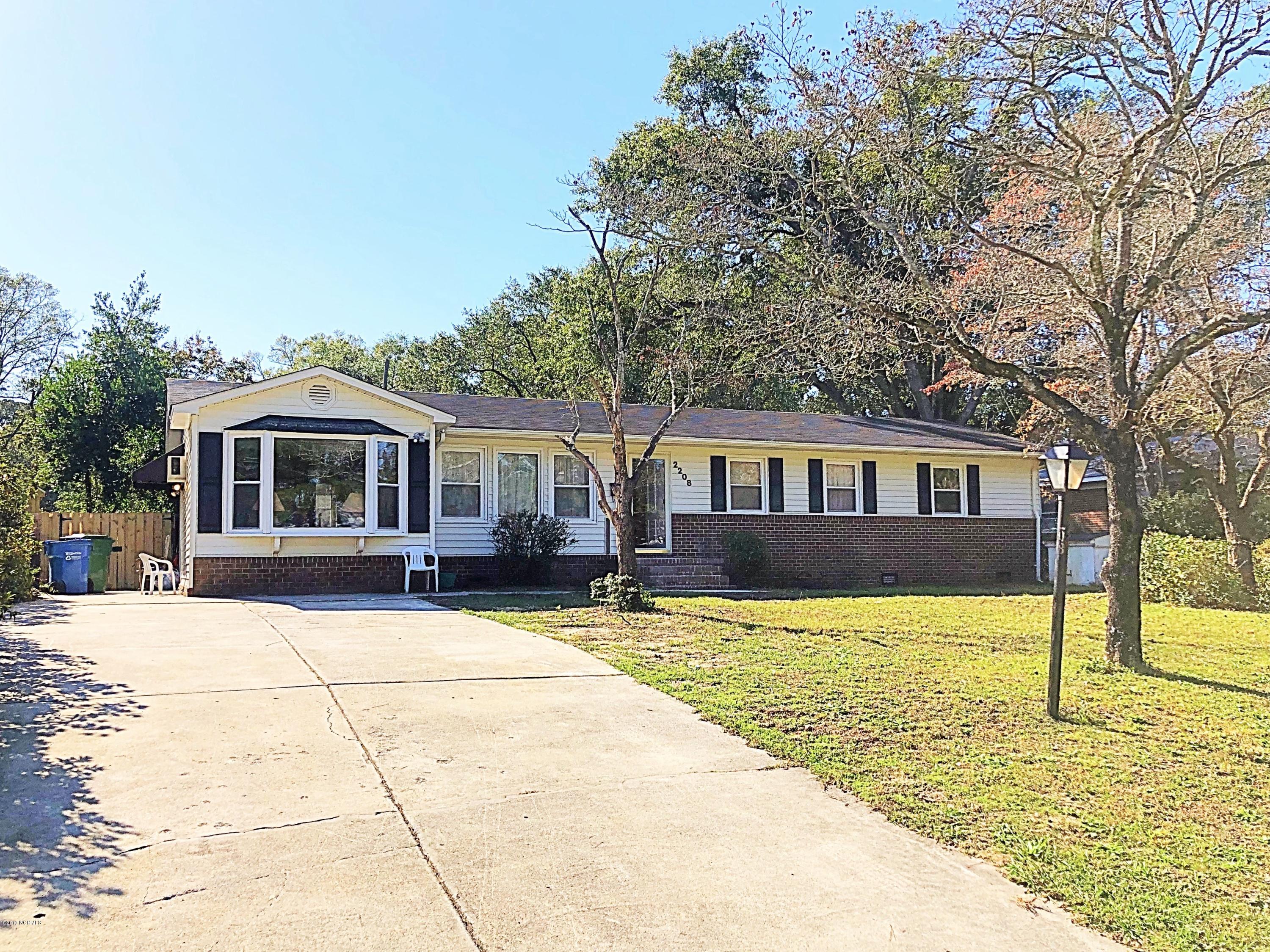 2208 Shirley Road Wilmington, NC 28405 - Photo 3 of 26 57EE9FAE-4BE1-4315-B6FD-D0457A5EED41