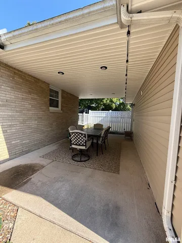 $160,000 | 211 West MacArthur Avenue, Lewistown, IL 61542