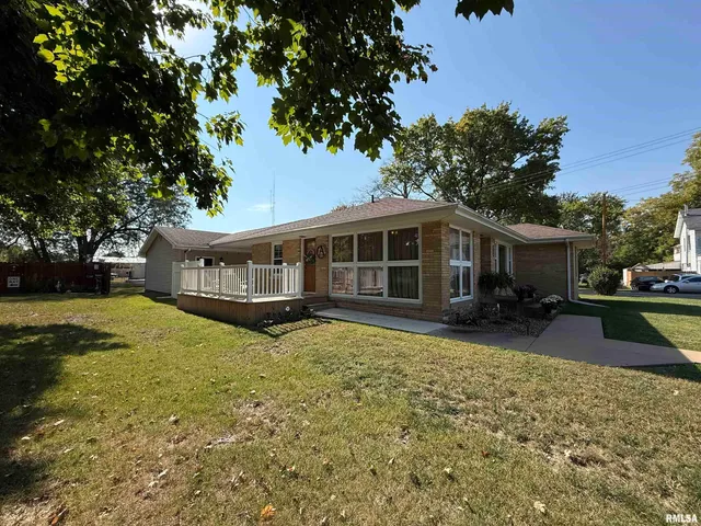 $160,000 | 211 West MacArthur Avenue, Lewistown, IL 61542