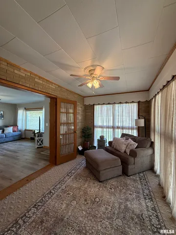 $160,000 | 211 West MacArthur Avenue, Lewistown, IL 61542