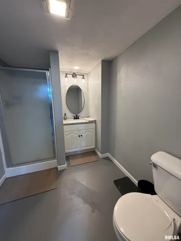 $160,000 | 211 West MacArthur Avenue, Lewistown, IL 61542