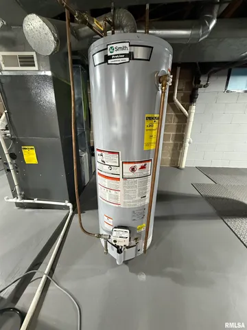 $160,000 | 211 West MacArthur Avenue, Lewistown, IL 61542