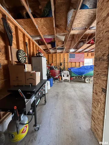 $160,000 | 211 West MacArthur Avenue, Lewistown, IL 61542