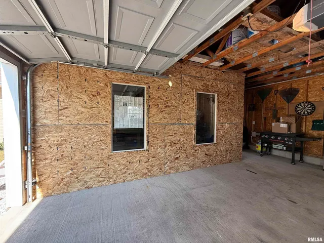 $160,000 | 211 West MacArthur Avenue, Lewistown, IL 61542