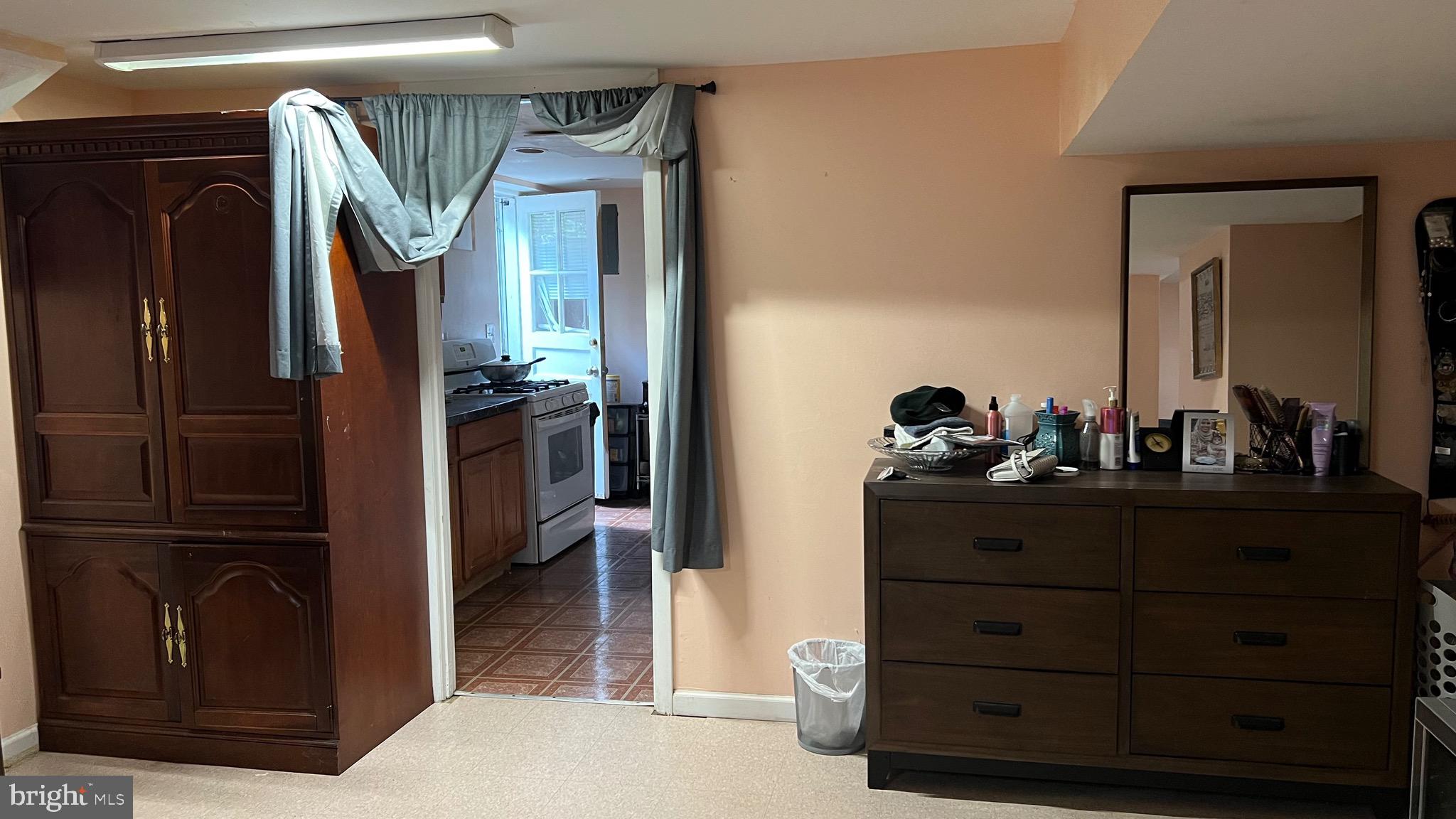 1402 Woodbridge Road Catonsville, MD 21228 - Photo 22 of 28