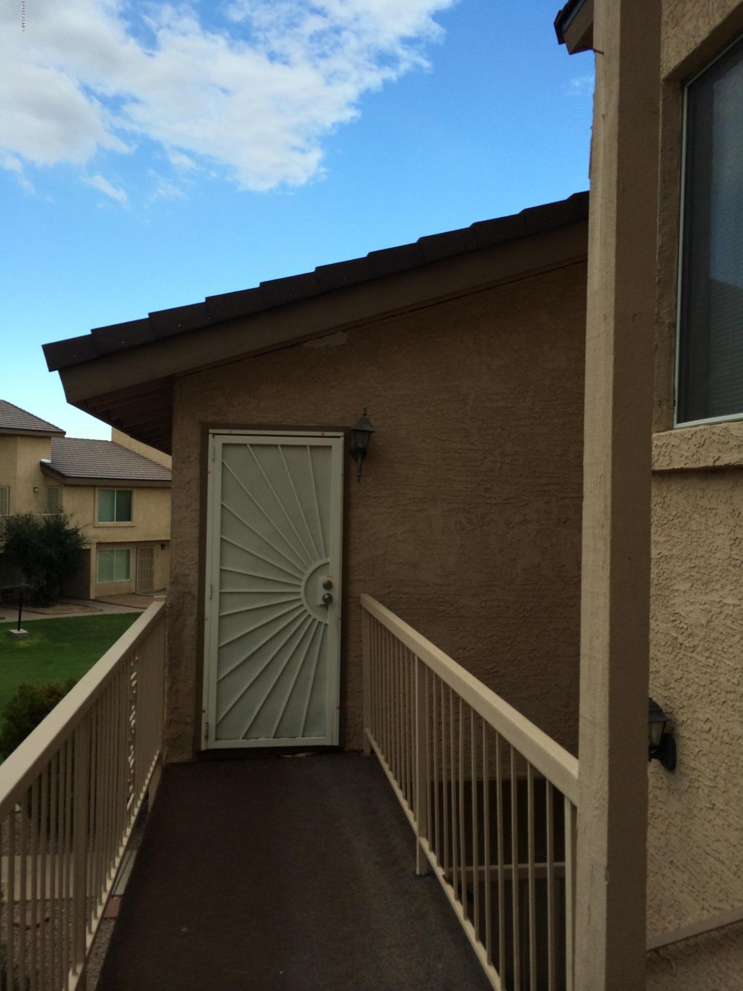 19601 North 7th Street, Unit 1085 Phoenix, AZ 85024 - Photo 23 of 23 a view of a terrace