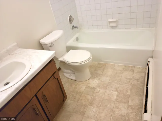 $770 | 218 North Jefferson Street, Unit 2, St. Croix Falls, WI 54024