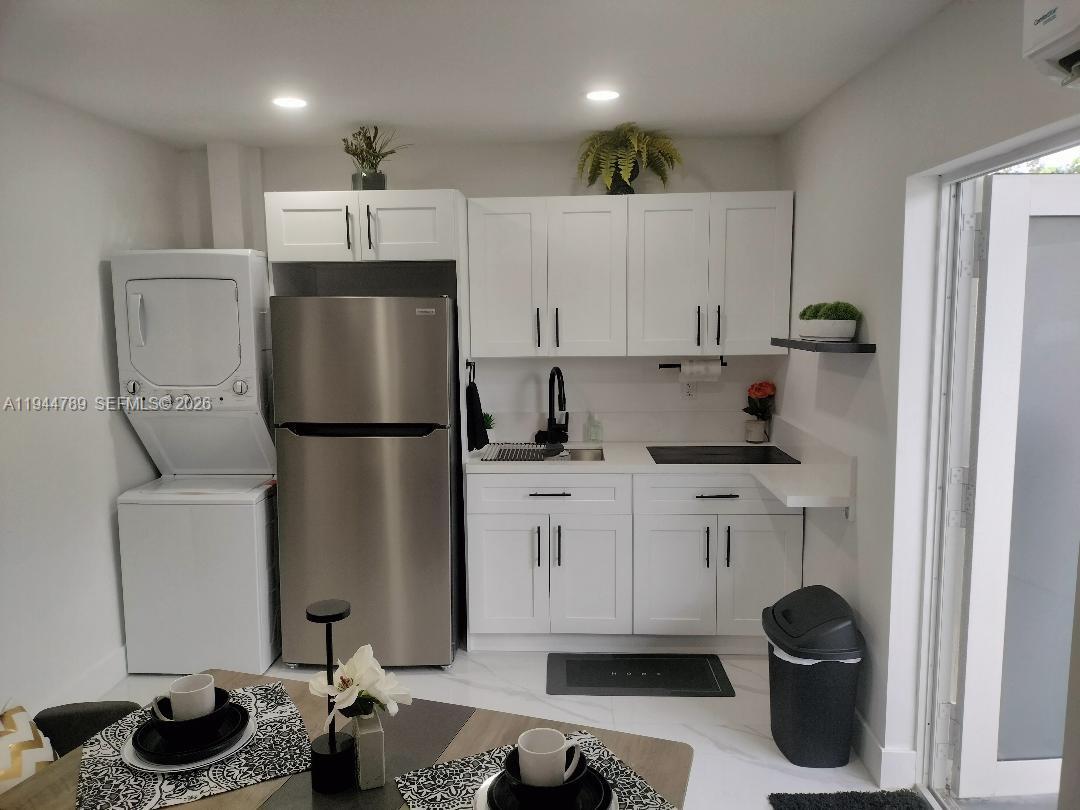 1130 Northeast 201st Terrace, Unit B Miami, FL 33179 - Photo 2 of 9