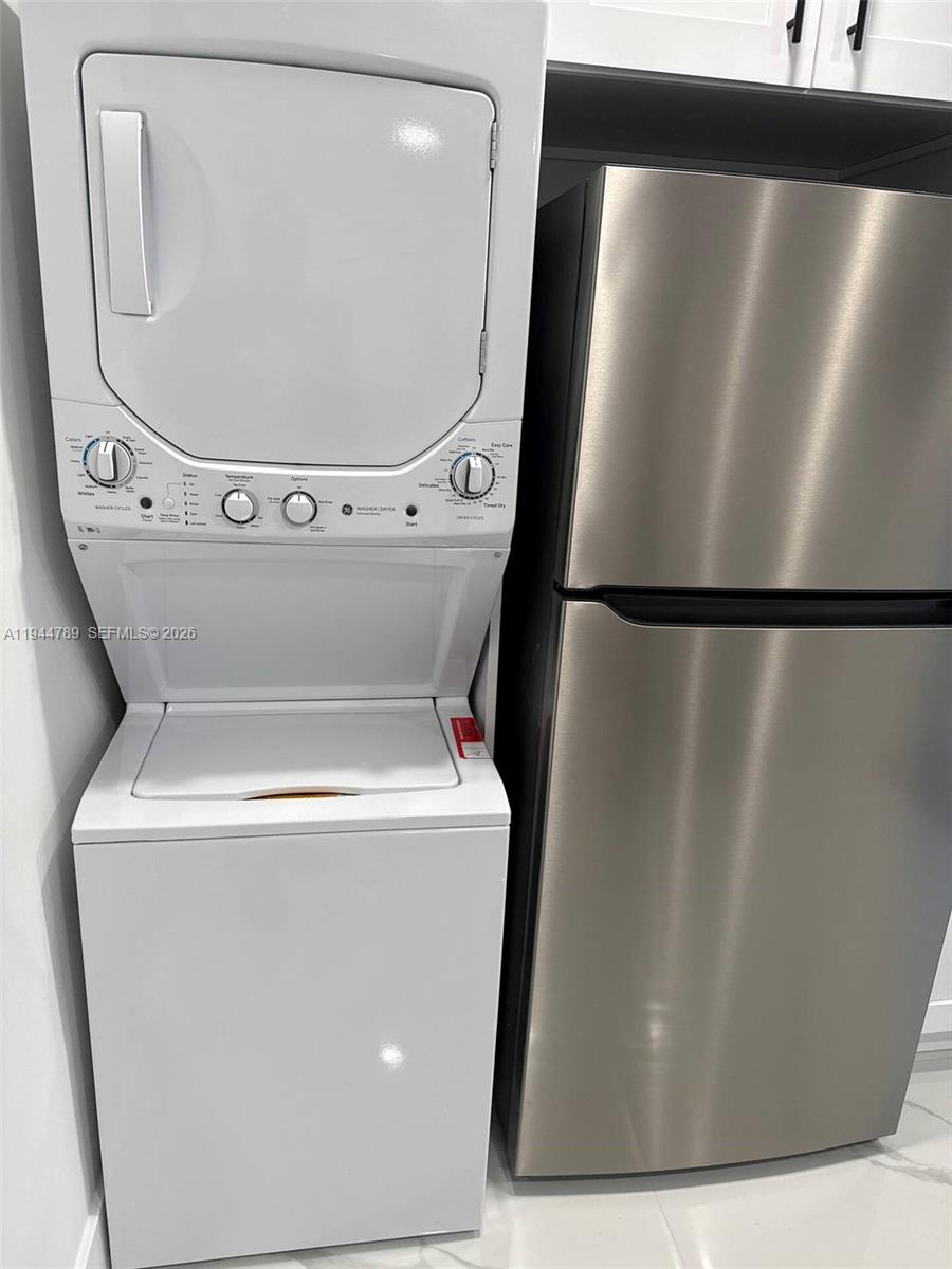 1130 Northeast 201st Terrace, Unit B Miami, FL 33179 - Photo 7 of 9