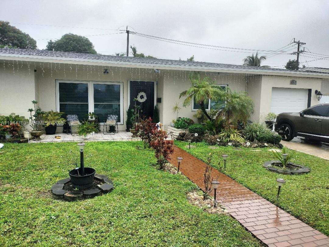 1130 Northeast 201st Terrace, Unit B Miami, FL 33179 - Photo 8 of 9