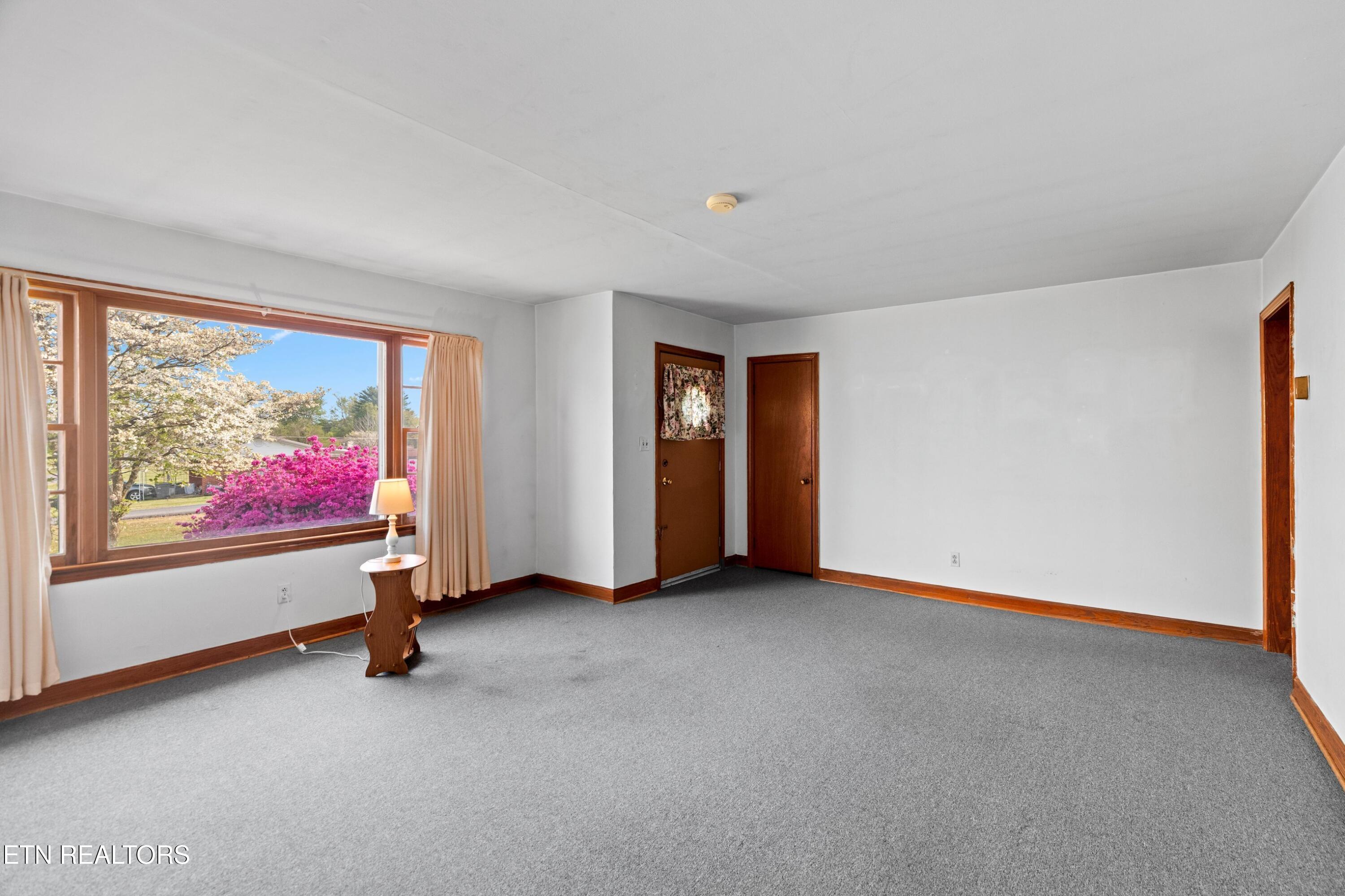 3003 Jane Street White Pine, TN 37890 - Photo 8 of 25 009-3003JaneStreet-WhitePine-TN-37890-SM