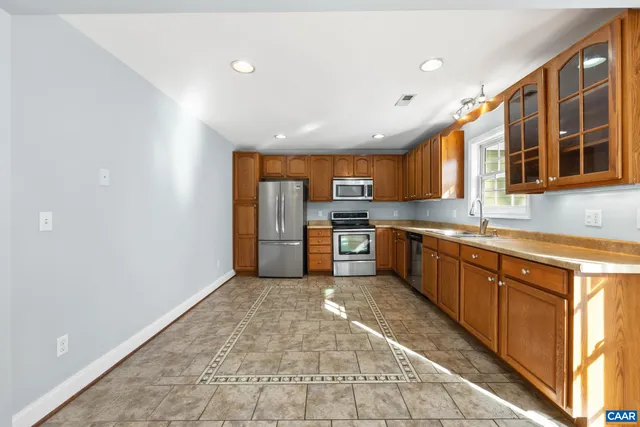 $2,250 | 703 Tilman Road, Charlottesville, VA 22901