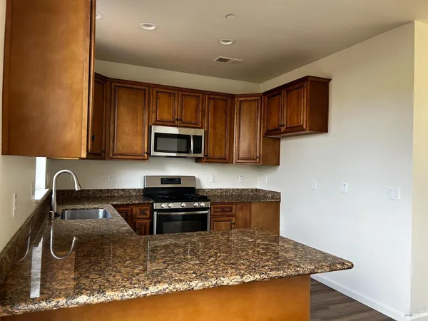 $3,475 | 2042 Ravello Way, Santa Rosa, CA 95403
