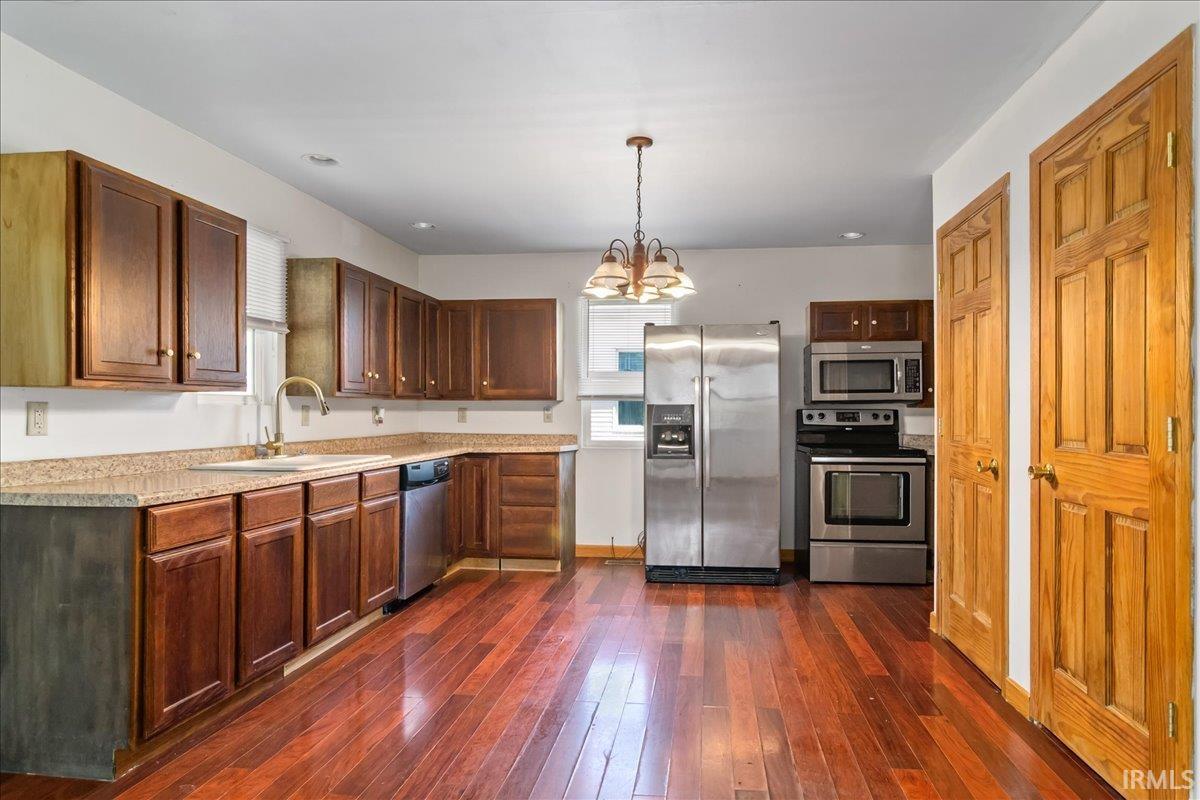 628 South Prince Street Princeton, IN 47670 - Photo 4 of 22