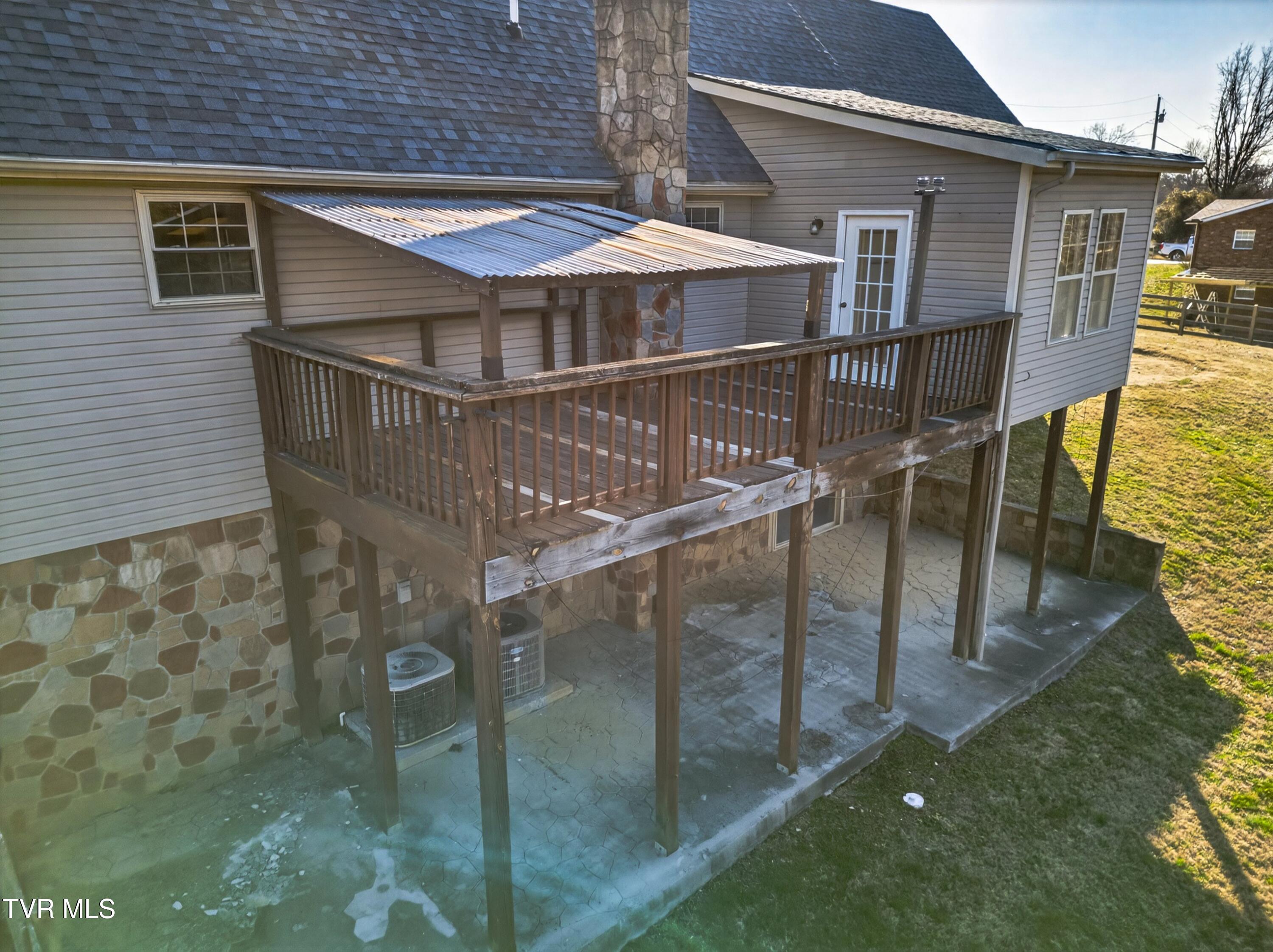 457 Terrace View Drive Bean Station, TN 37708 - Photo 33 of 38 034-457TerraceViewDrive-BeanStation-TN-3