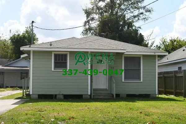 $950 | 912 17th Street, Lake Charles, LA 70601