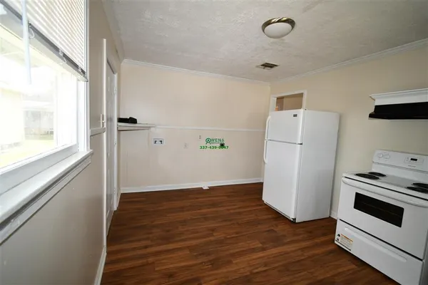 $950 | 912 17th Street, Lake Charles, LA 70601