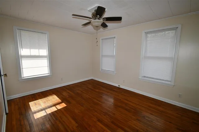 $950 | 912 17th Street, Lake Charles, LA 70601