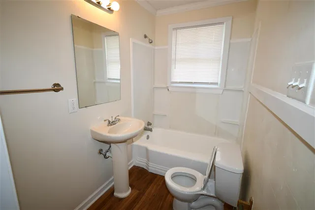 $950 | 912 17th Street, Lake Charles, LA 70601