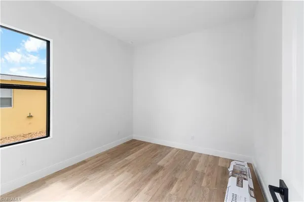 $5,500 | 837 91st Avenue North, Naples, FL 34108