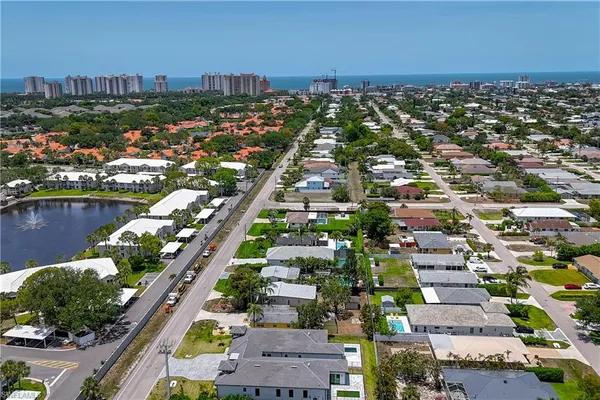 $5,500 | 837 91st Avenue North, Naples, FL 34108