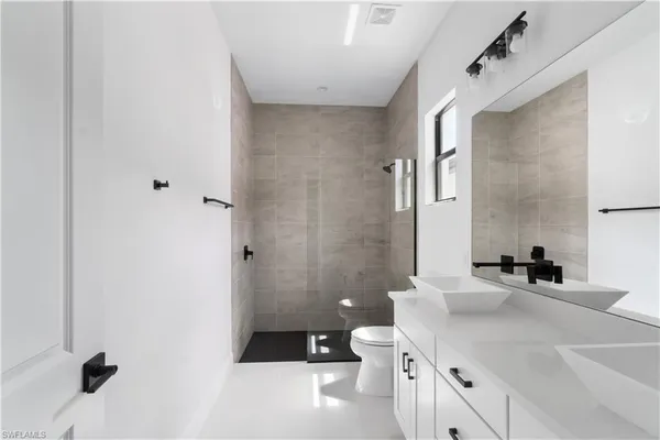 $5,500 | 837 91st Avenue North, Naples, FL 34108